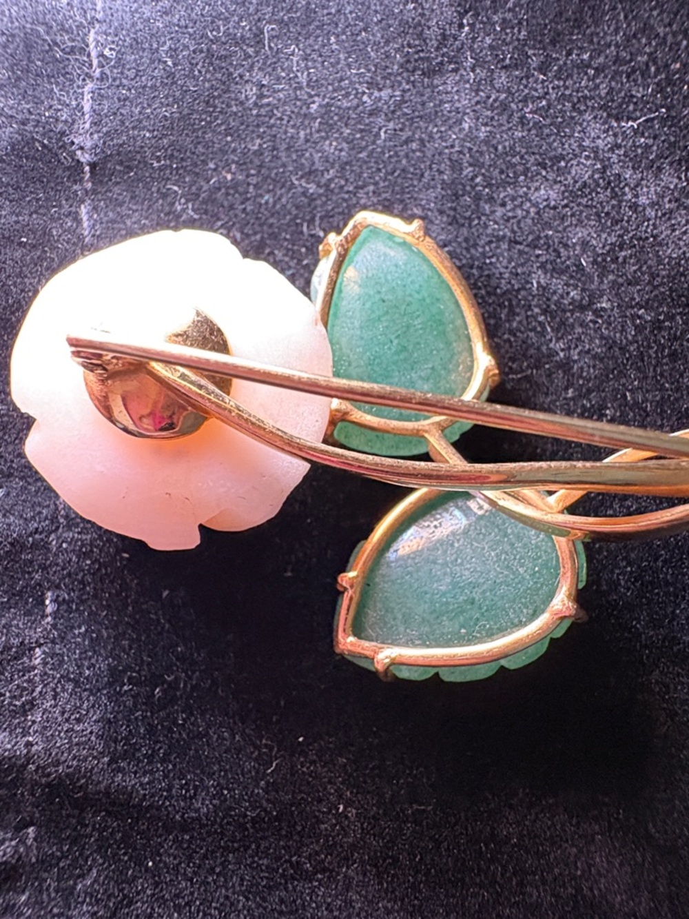 Vintage ITALY 14k solid Gold with Coral Rose and Jade Leaves Brooch - Picture 6 of 8